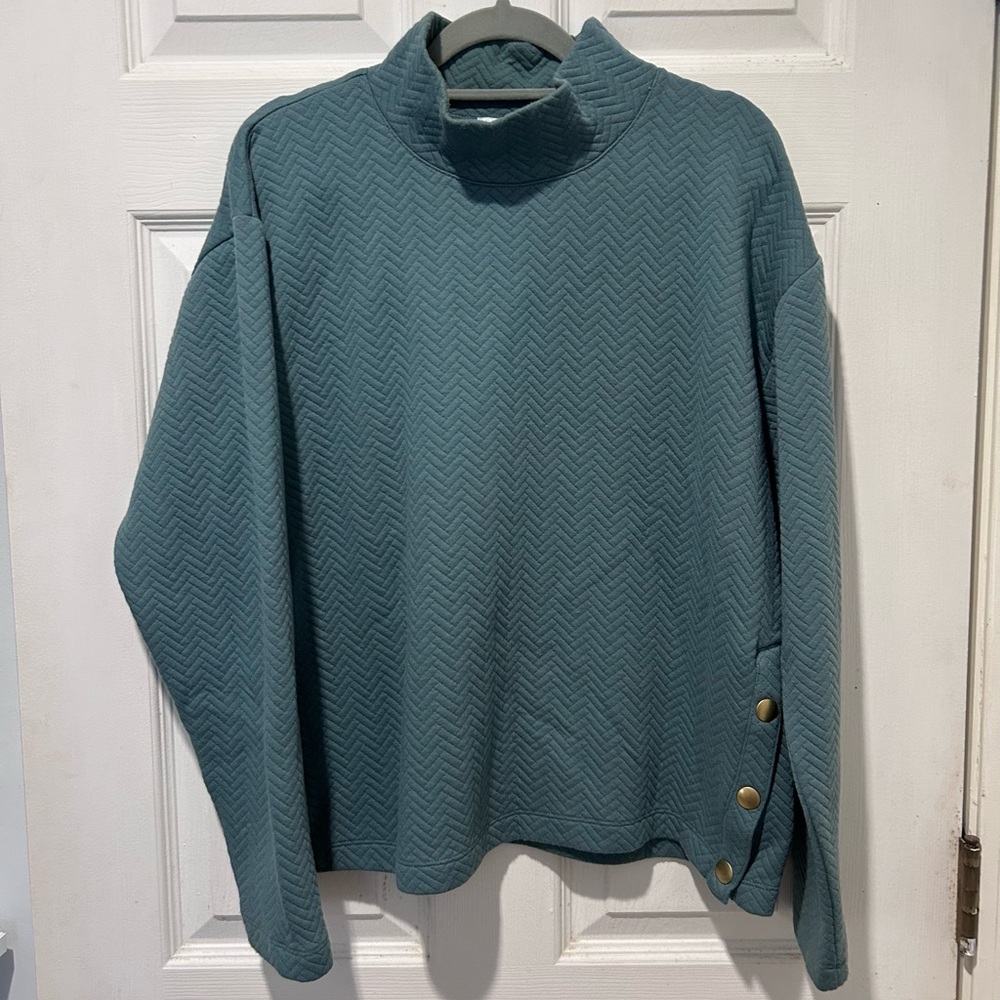 J. Crew Quilted sweatshirt w/ brass snaps L